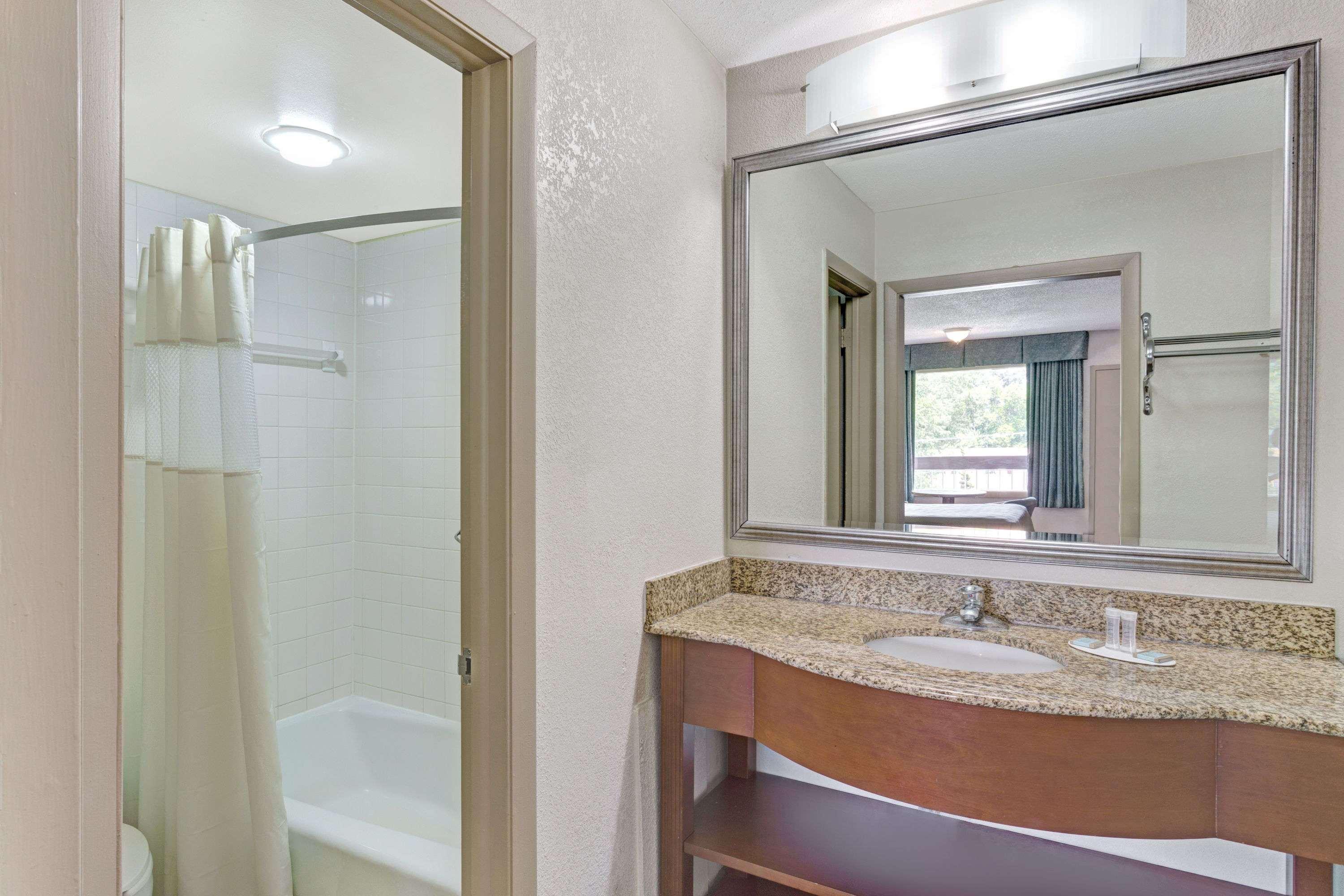 Travelodge By Wyndham Williamsburg Colonial Area Ngoại thất bức ảnh